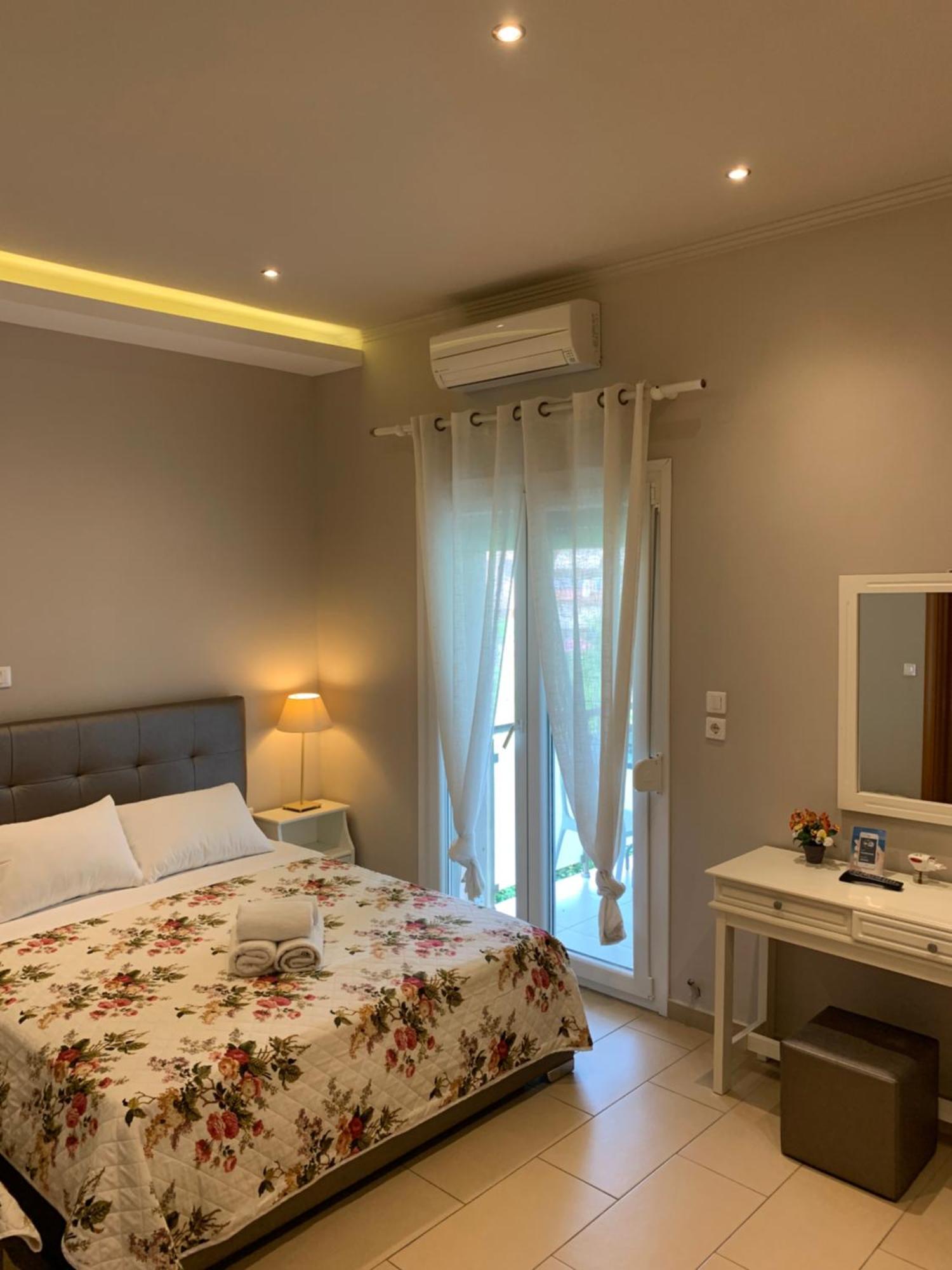Luxury Studios Ath Лименас Екстериор снимка
