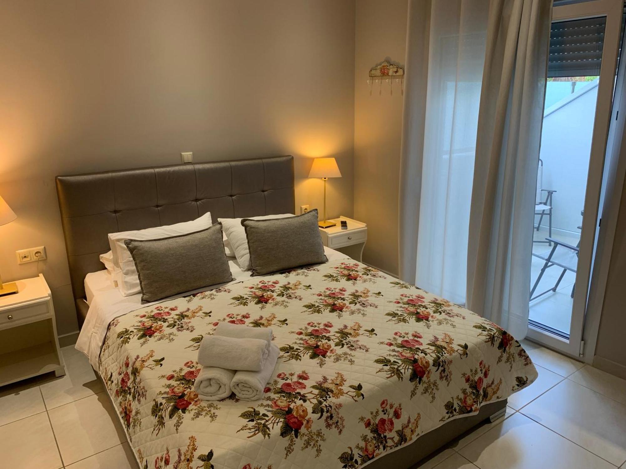 Luxury Studios Ath Лименас Екстериор снимка