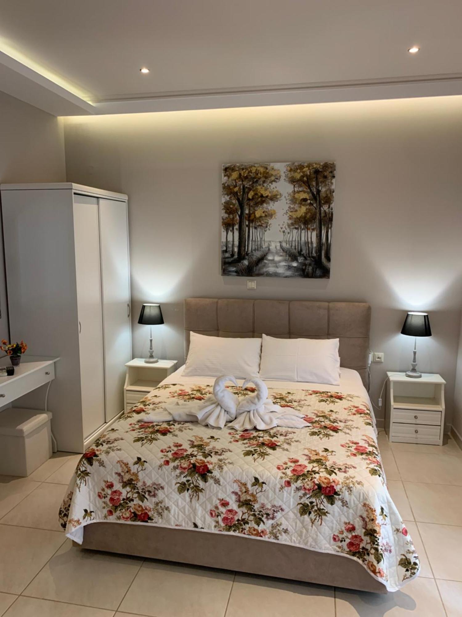 Luxury Studios Ath Лименас Екстериор снимка