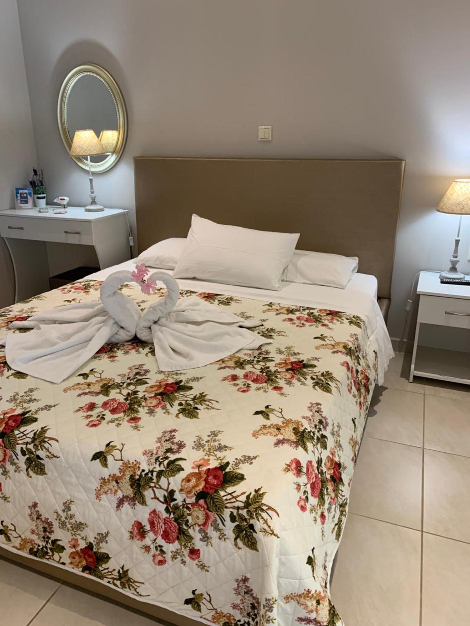 Luxury Studios Ath Лименас Екстериор снимка