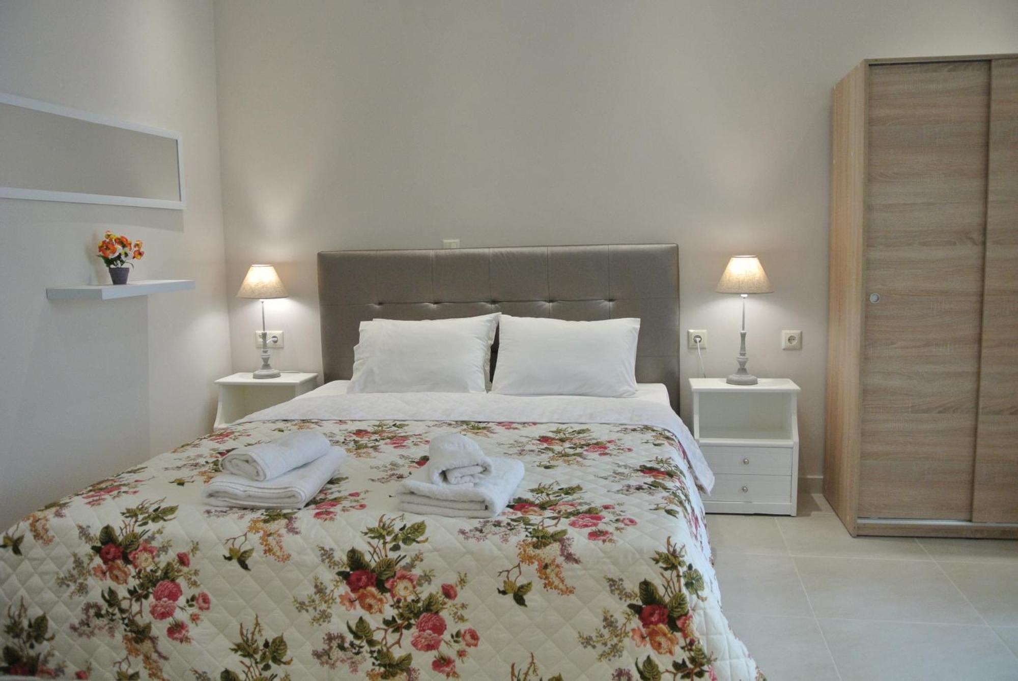 Luxury Studios Ath Лименас Екстериор снимка