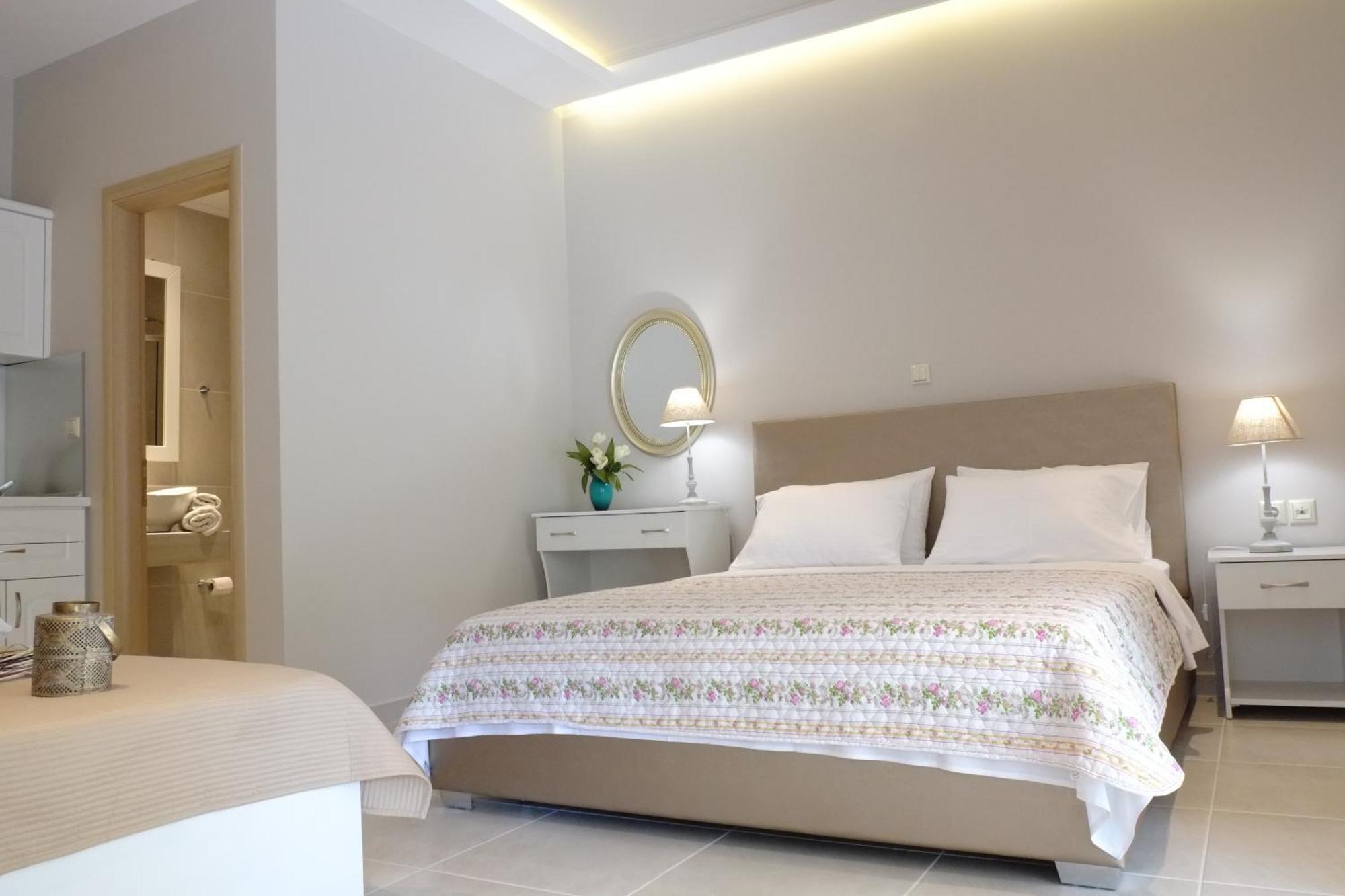 Luxury Studios Ath Лименас Екстериор снимка